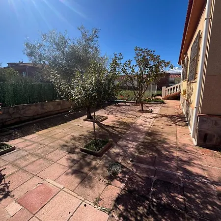 Casa Marta Holiday home Policar